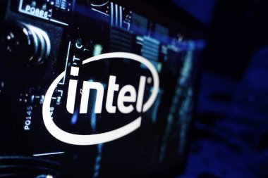Computer with the logo of Intel Corporation which is the largest manufacturer of integrated circuits in the world.THURSDAY, NOVEMBER 21, 2022. UNITED STATES, CALIFORNIA.   