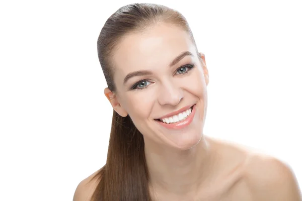 Mujer retrato sonriente, aislada sobre fondo blanco — Foto de Stock