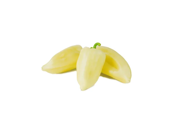 Peppar på en vit bakgrund — Stockfoto