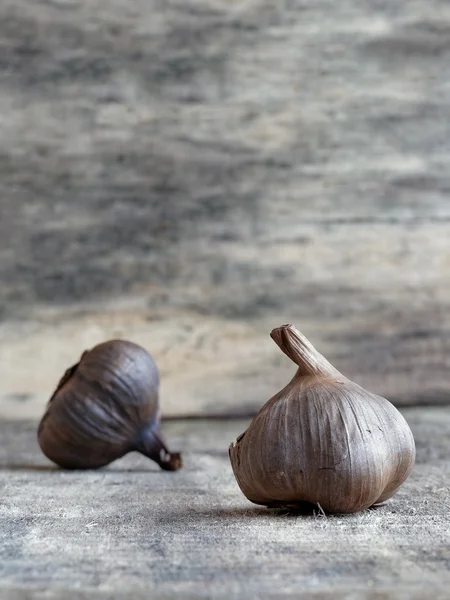 Mayalanmış siyah sarımsak ampuller