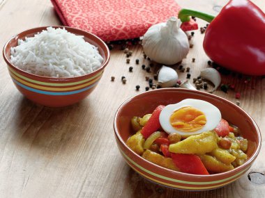 Güney Afrikalı köri tabak sebze ve meyve