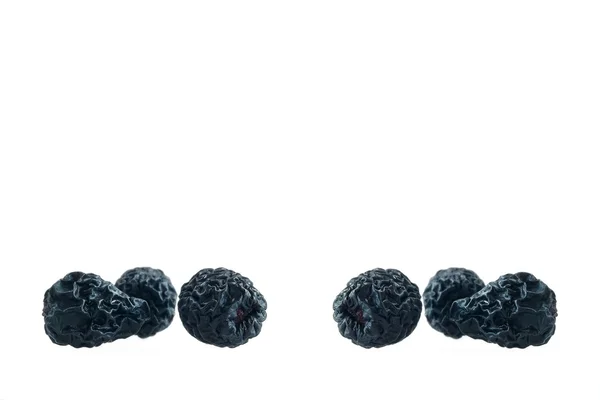 分离出的干的黑浆果 — 图库照片