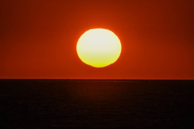 Adriyatik Denizi 'nde Harika Gün Batımı, Balkan Yarımadası, Karadağ Avrupa' da
