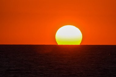 Adriyatik Denizi 'nde Harika Gün Batımı, Balkan Yarımadası, Karadağ Avrupa' da