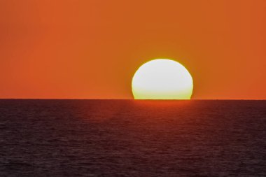 Adriyatik Denizi 'nde Harika Gün Batımı, Balkan Yarımadası, Karadağ Avrupa' da