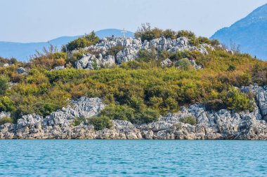 Karadağ 'ın Skadar gölündeki Beska Adası' ndaki Ortodoks manastırı Beska.