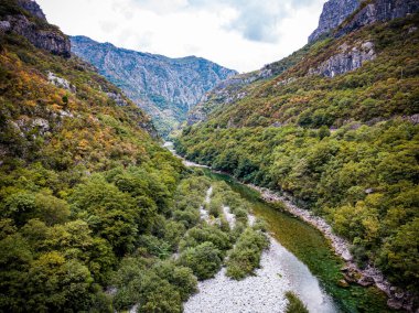 Karadağ 'da Derin Kanyon Moraca
