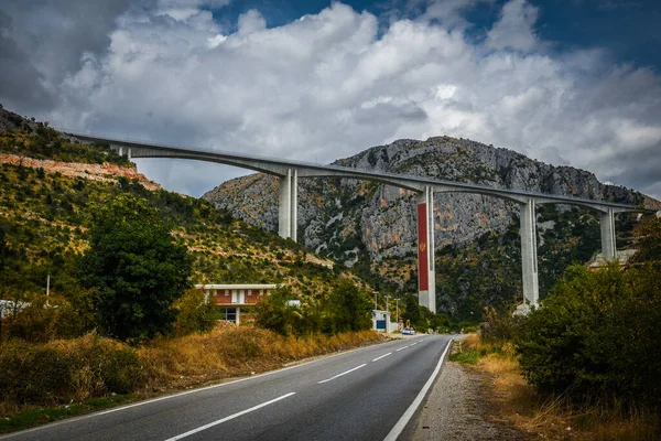 Neue Brücke Einer Autobahn Montenegro Die Die Neue Schnellstraße Boljare — Stockfoto