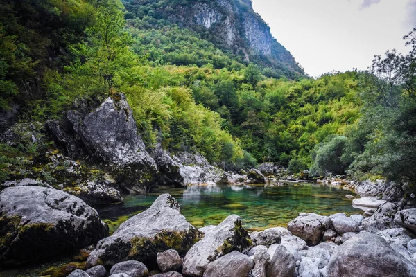 モンテネグロの美しい川Mrtvica — ストック写真