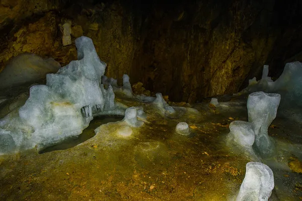 Montenegro Monumento Nacional Parque Durmitor Cueva Hielo Ledena Pecina — Foto de Stock