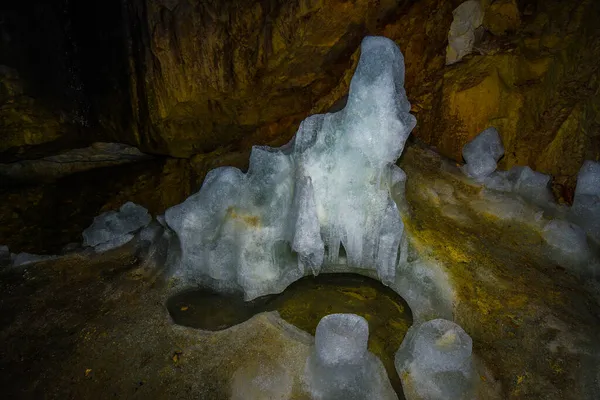 Czarnogóra Park Narodowy Durmitor Jaskinia Lodu Ledena Pecina — Zdjęcie stockowe