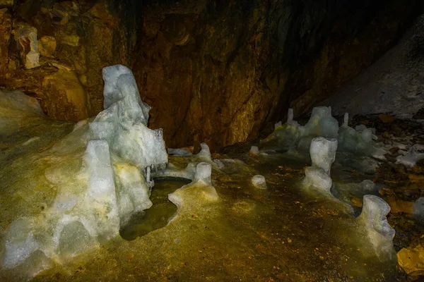 Montenegro Nationales Wahrzeichen Park Durmitor Eishöhle Ledena Pecina — Stockfoto