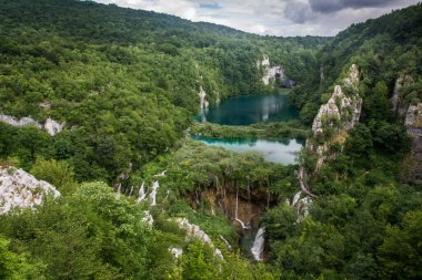 Hırvatistan ve Avrupa 'daki Plitvice Ulusal Parkı.