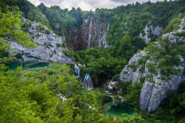Hırvatistan ve Avrupa 'daki Plitvice Ulusal Parkı.