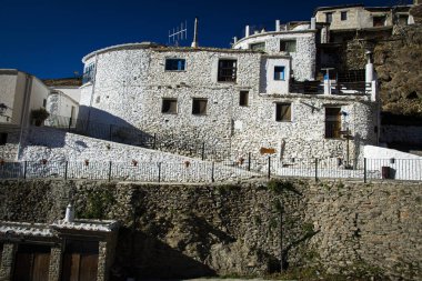 Sierra Nevada dağlarındaki Trevelez kasabası, Granada