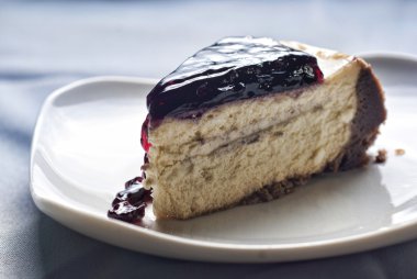 Tabakta yabanmersinli cheesecake