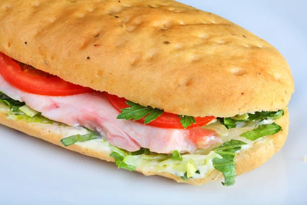 Вкусный сэндвич с помидорами и курицей Стоковое Изображение