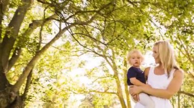 Anne ve oğlu Parkı