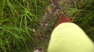 Kız ayak yürüyüş