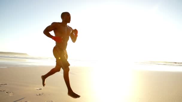 Hombre corriendo — Vídeo de stock