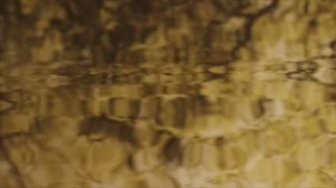 yavaş çekimde su damlası