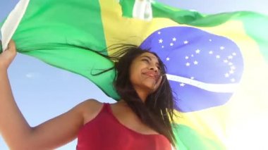Brezilya bayrağı ile neşeli kız-Brezilya
