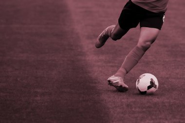 Futbolista con balón