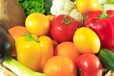 sepet içinde organik sebze