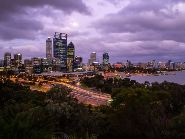 Perth City Skyline al anochecer —  Fotos de Stock