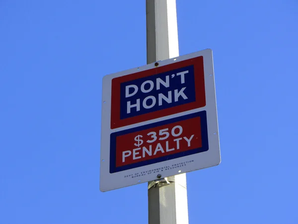 Don't honk sign, Manhattan, New York City — Stock Photo, Image