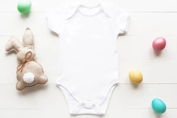 Velikonoční bílá Baby Bodysuit Mockup Stock Snímky