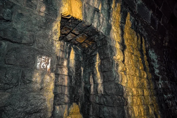 Túnel Ferroviario Abandonado Espeluznante Decaído Durante Décadas Lugar Perdido Con — Foto de Stock