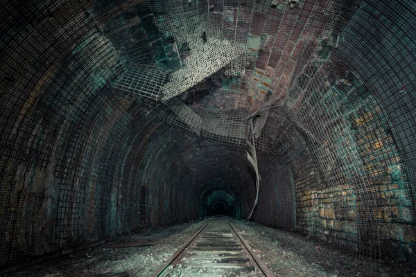 Túnel Ferroviário Abandonado Velho Assustador Decaído Por Décadas Lugar Perdido — Fotografia de Stock