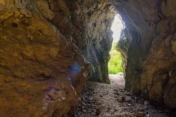 시마르겐 사이에 다뉴브강 유역의 동굴들을 — 스톡 사진