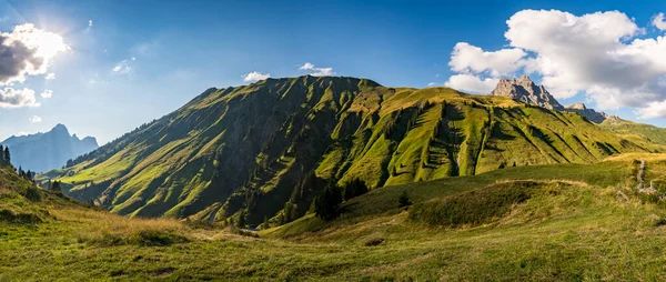 Поход Закат Вершины Горах Время Похода Австрийском Карлберге — стоковое фото