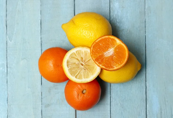 Organic Lemons and Oranges — Stock Photo, Image
