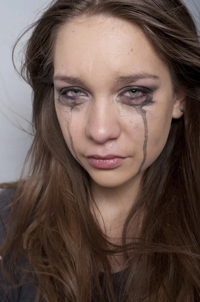 Jovem mulher chorando — Fotografia de Stock