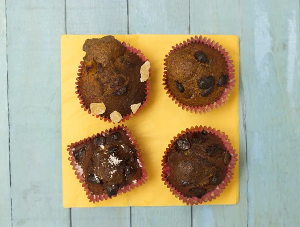 Muffins caseros de la viruta del chocolate — Foto de Stock