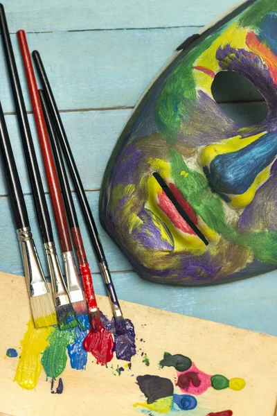 Paint and paintbrushes — Stock Photo, Image