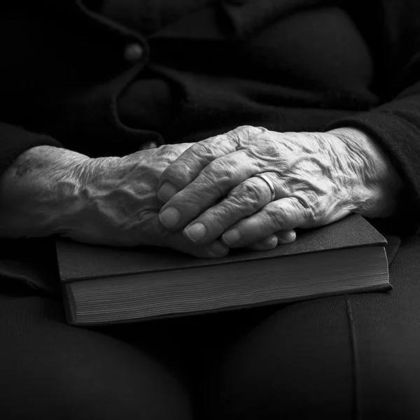 Öreg kezek — Stock Fotó