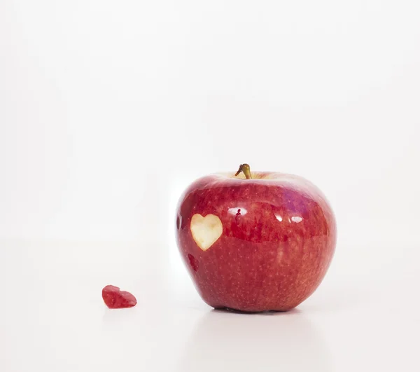 Heart shape apple — Stock Photo, Image