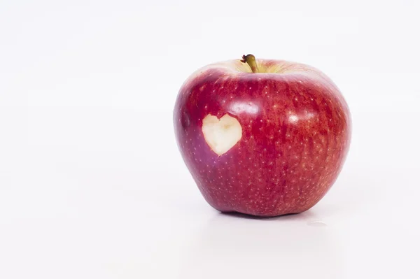 Hart vorm apple — Stockfoto