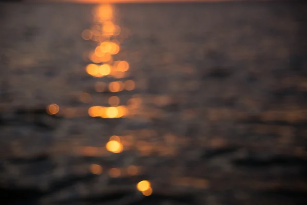 Reflexiones desenfocadas sobre el mar — Foto de Stock