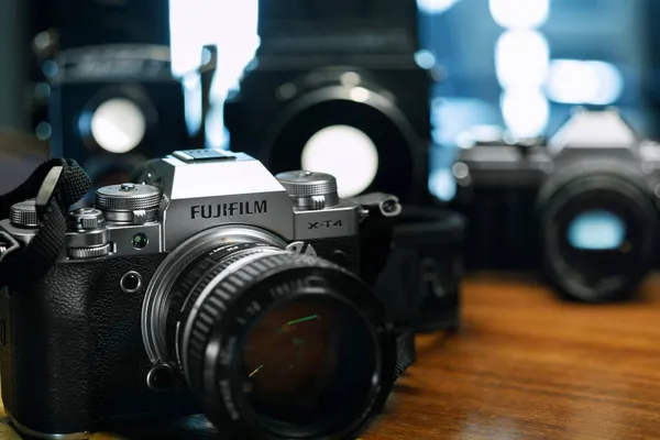 Zmir Türkiye Temmuz 2021 Fujifilm Xt4 Aynasız Kameranın Arka Planda — Stok fotoğraf