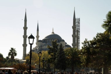 İstanbul, Türkiye - 30 Ekim 2021: Sultanahmet Mavi Camii restorasyonda. İstanbul 'da editör fotoğrafı.