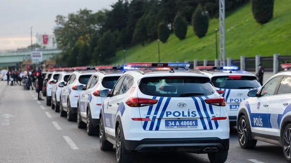 Istanbul Turkey October 2021 Convoy Policce Vehicles Flashlights Editorial Shot — Fotografia de Stock
