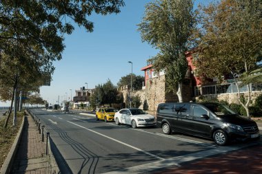 İstanbul, Türkiye - 30 Ekim 2021: Fatih, İstanbul 'da bir sokak. İstanbul 'da editör çekimi.