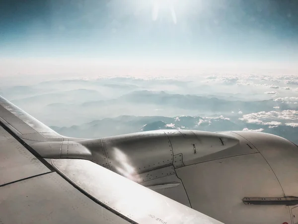 View Sky Clouds Airplane Engine Shot Airplane Window — Stock Photo, Image