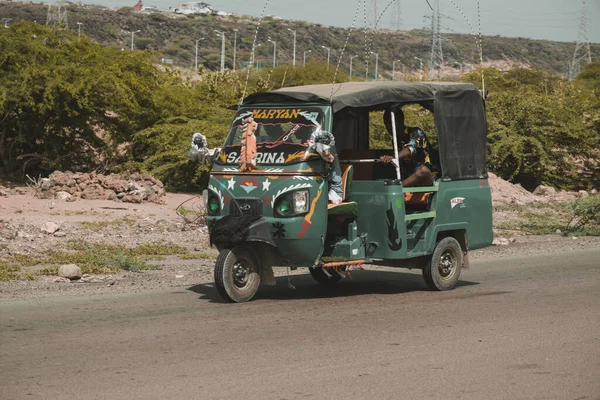 Djibouti Djibouti May 2021 Auto Rickshaw Local Taxi Road Djibouti — Stock Photo, Image