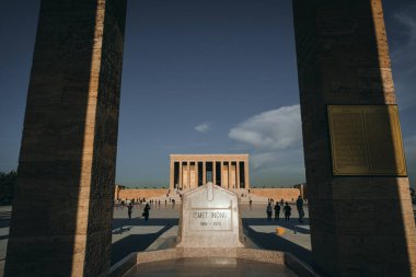 Ankara, Türkiye - 09 Kasım 2021: Anitkabir ve İsmet Inonu 'nun mozolesi. Ankara 'da editör fotoğrafı.